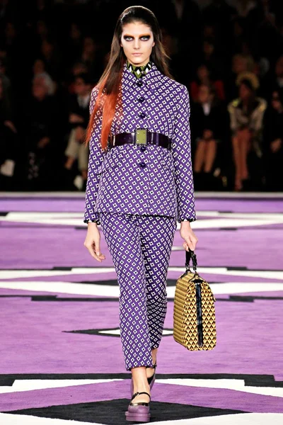 Look 12